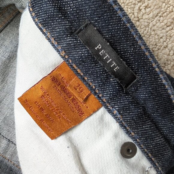 EUC James Jeans Petite Dry Aged Denim Women's 29 x 27.5 Bootcut Blue J pockets - Picture 6 of 14